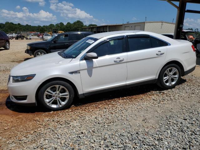 FORD TAURUS SEL 2018 with VIN 1FAHP2E80JG132098 - Photo from auction