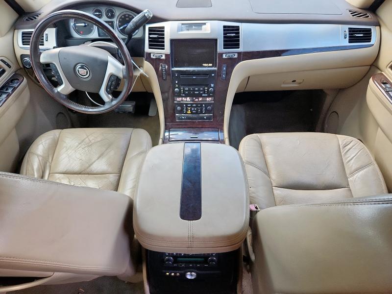 Photo 8 from auction – 2010 CADILLAC ESCALADE P with VIN 1GYUCCEF4AR110483