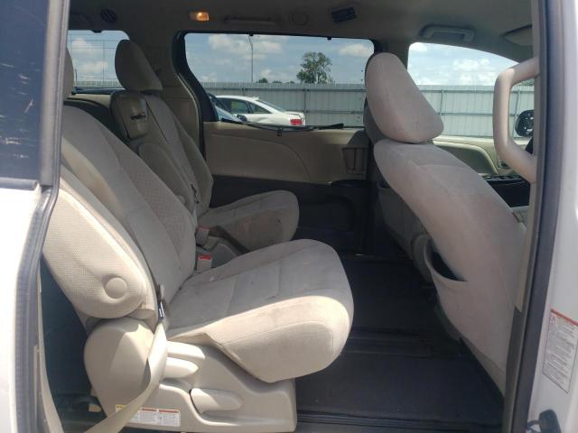 Photo 11 from auction – 2015 TOYOTA SIENNA LE with VIN 5TDKK3DC3FS657244