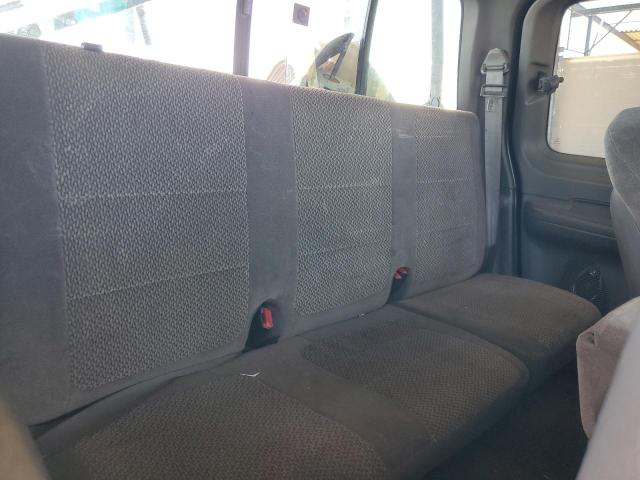 Photo 10 from auction – 2002 FORD F150 with VIN 1FTRX08L22KA75999