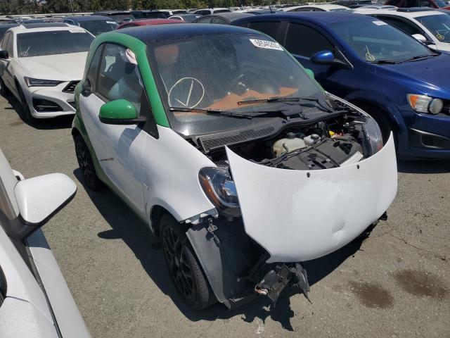 Photo 4 from auction – 2016 SMART FORTWO with VIN WMEFJ5DA3GK077517