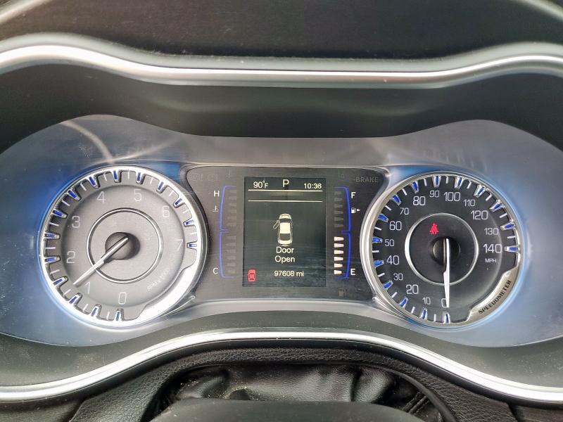 Photo 9 from auction – 2017 CHRYSLER 200 LIMITE with VIN 1C3CCCAB0HN502712