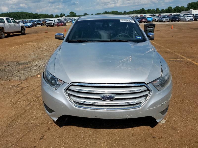 Photo 5 from auction – 2019 FORD TAURUS LIM with VIN 1FAHP2F87KG118053