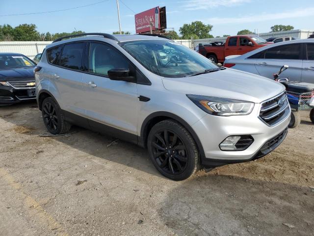 Photo 4 from auction – 2018 FORD ESCAPE SE with VIN 1FMCU9GD5JUC07181