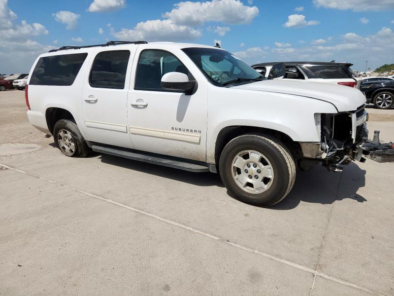 Photo 4 from auction – 2013 CHEVROLET SUBURBAN C1500 LS with VIN 1GNSCHE09DR132934