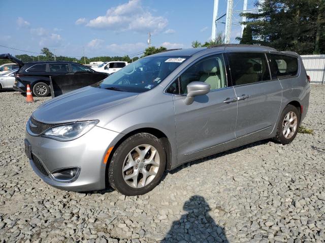 CHRYSLER PACIFICA T 2017 with VIN 2C4RC1BG6HR501037 - Photo from auction