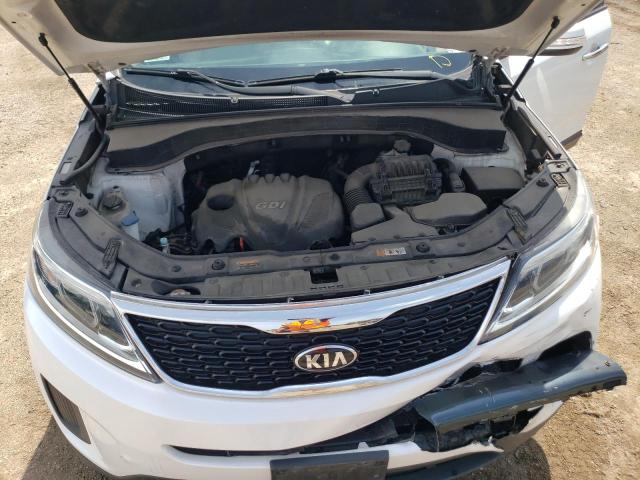 Photo 11 from auction – 2015 KIA SORENTO LX with VIN 5XYKTCA61FG561900