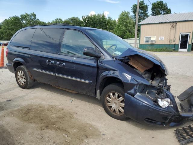 Photo 4 from auction – 2007 CHRYSLER TOWN & COU with VIN 2A4GP54L07R185186