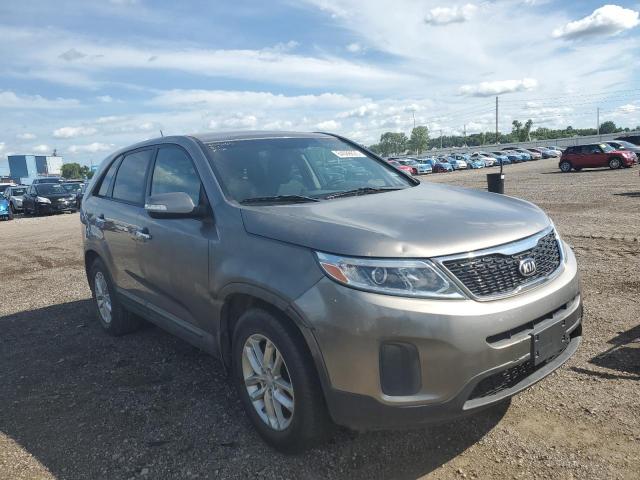 Photo 4 from auction – 2015 KIA SORENTO LX with VIN 5XYKT3A67FG593718