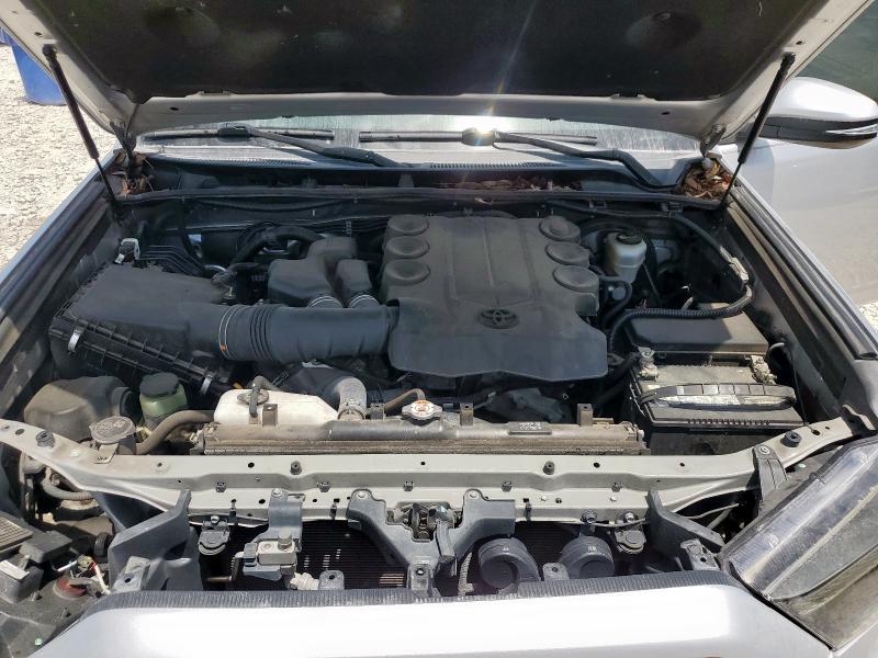 Photo 12 from auction – 2018 TOYOTA 4RUNNER SR with VIN JTEZU5JR4J5165863