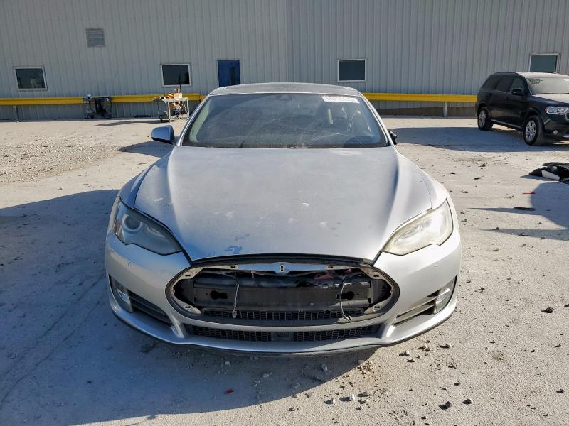 Photo 5 from auction – 2015 TESLA MODEL S 85D with VIN 5YJSA1H23FFP76201
