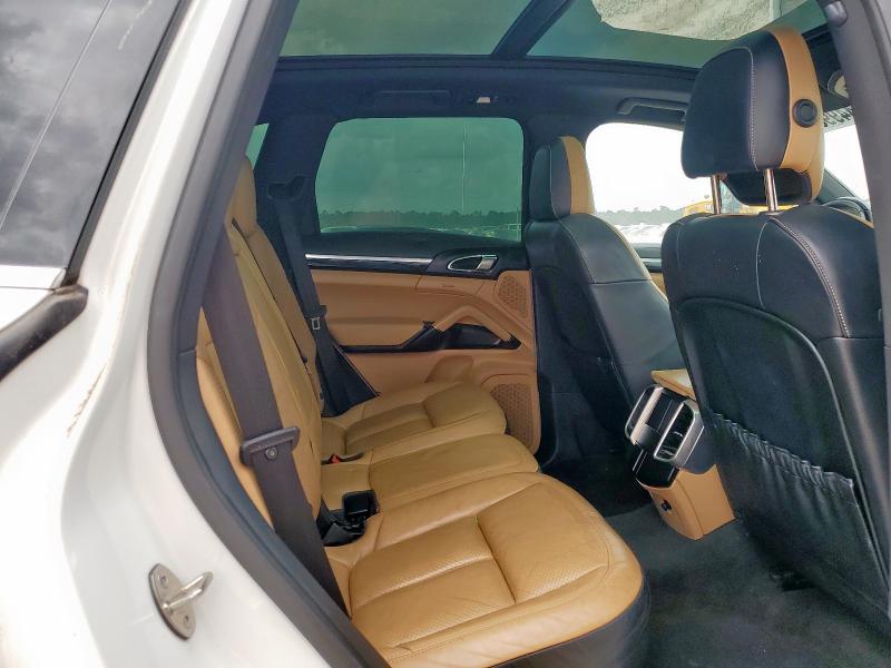 Photo 11 from auction – 2016 PORSCHE CAYENNE with VIN WP1AA2A28GLA08786