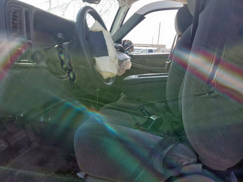 Photo 7 from auction – 2005 CHEVROLET SILVERADO with VIN 1GCEC14X45Z332729