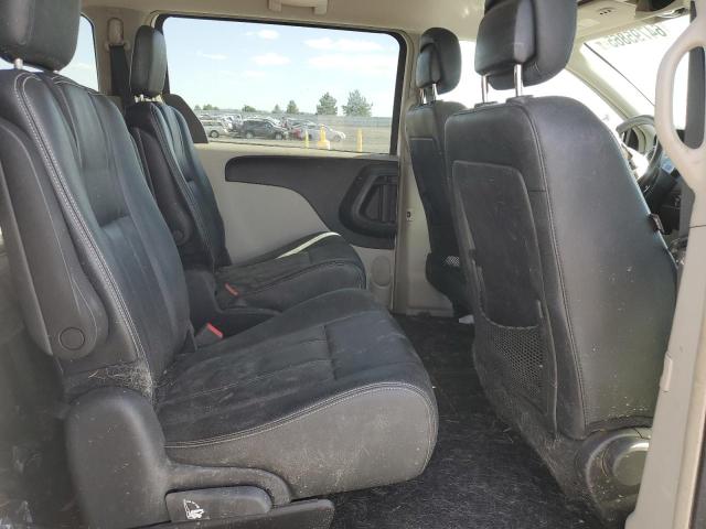 Photo 11 from auction – 2016 CHRYSLER TOWN & COU with VIN 2C4RC1BG8GR157449