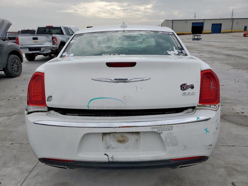 Photo 6 from auction – 2018 CHRYSLER 300 LIMITE with VIN 2C3CCAEG6JH193854