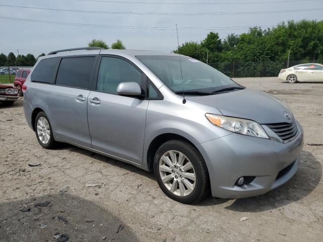Photo 4 from auction – 2012 TOYOTA SIENNA XLE with VIN 5TDDK3DC6CS031756
