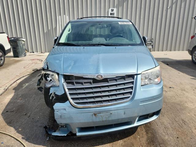 Photo 5 from auction – 2010 CHRYSLER TOWN & COU with VIN 2A4RR8D16AR451966