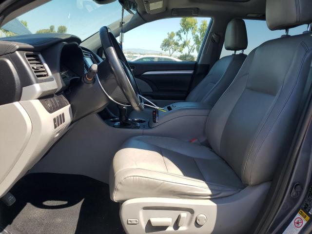 Photo 7 from auction – 2019 TOYOTA HIGHLANDER with VIN 5TDJGRFH9KS053572