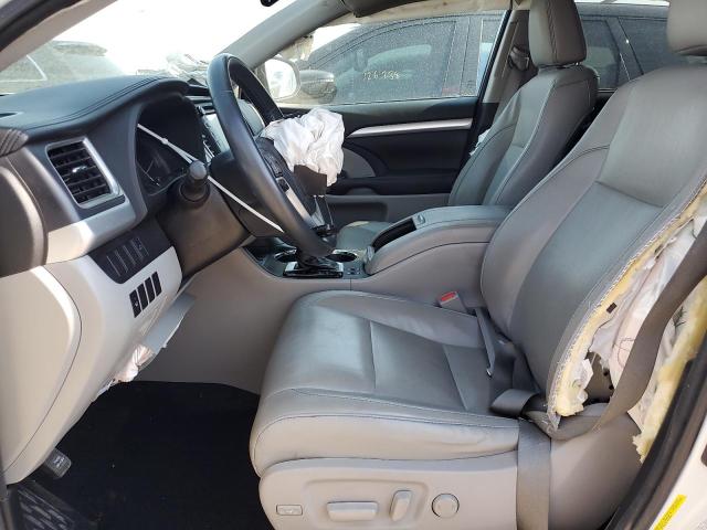 Photo 7 from auction – 2016 TOYOTA HIGHLANDER with VIN 5TDKKRFH5GS170530