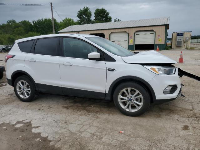 Zdjęcie 4 z aukcji – 2017 FORD ESCAPE SE z VIN 1FMCU0GD0HUB16292