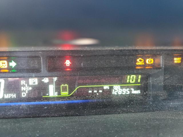 Photo 9 from auction – 2014 TOYOTA PRIUS V with VIN JTDZN3EU3E3297373