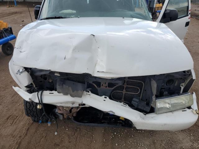 Photo 11 from auction – 2002 CHEVROLET BLAZER with VIN 1GNDT13W92K133658