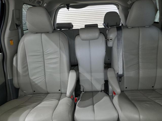 Photo 11 from auction – 2012 TOYOTA SIENNA XLE with VIN 5TDYK3DC8CS220023