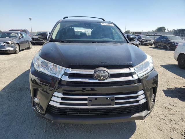 Foto 5 de la subasta – 2018 TOYOTA HIGHLANDER con VIN 5TDBZRFH1JS914157