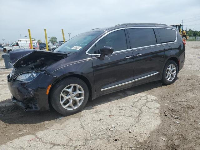 CHRYSLER PACIFICA T 2017 with VIN 2C4RC1BG8HR610180 - Photo from auction