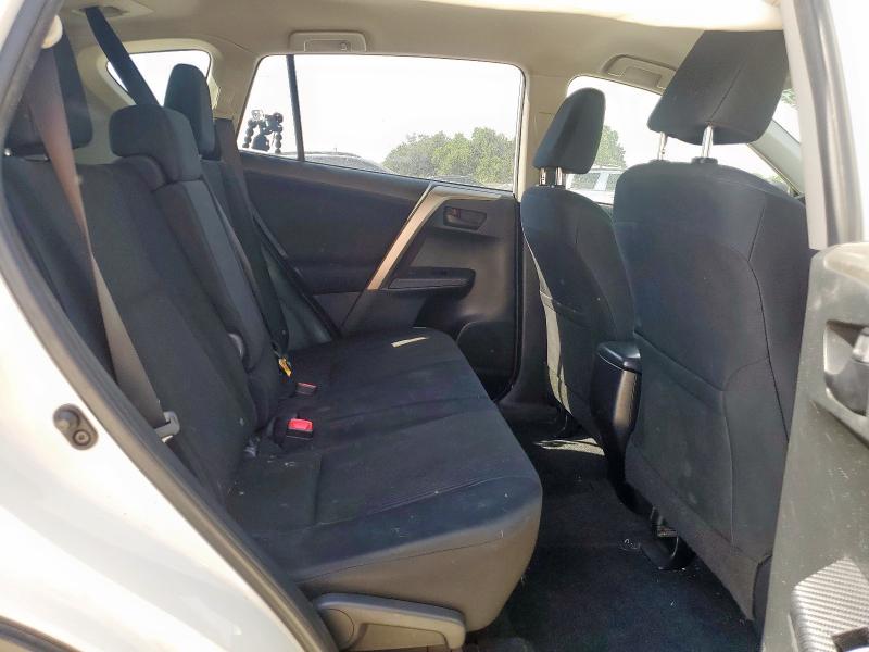 Photo 11 from auction – 2015 TOYOTA RAV4 LE with VIN JTMZFREV2FJ056104