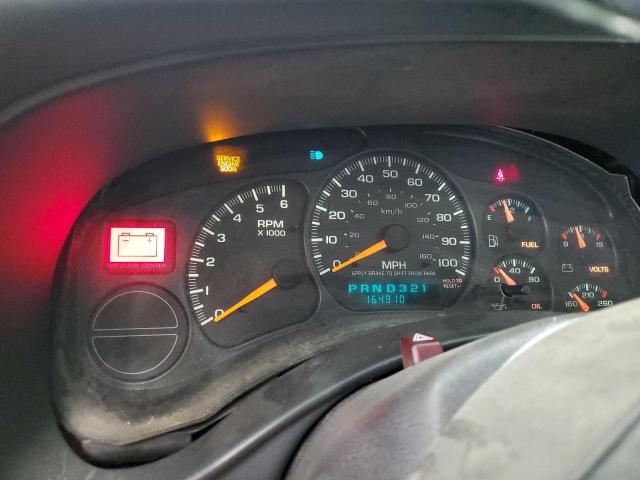 Photo 9 from auction – 2000 CHEVROLET SUBURBAN with VIN 3GNFK16T7YG202893