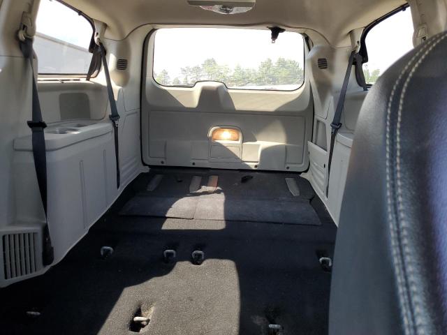 Photo 10 from auction – 2016 CHRYSLER TOWN & COU with VIN 2C4RC1BG4GR247973