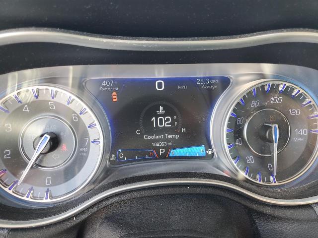 Photo 9 from auction – 2017 CHRYSLER 300C with VIN 2C3CCAEG7HH667904