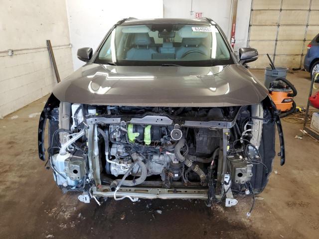 Photo 5 from auction – 2019 TOYOTA RAV4 LIMIT with VIN 2T3N1RFV1KW073676
