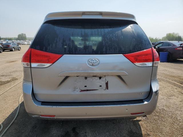 Фото 6 с аукциона – 2013 TOYOTA SIENNA LE с VIN 5TDKK3DC8DS357387