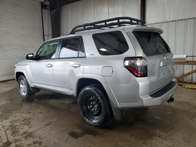 Photo 2 from auction – 2015 TOYOTA 4RUNNER SR with VIN JTEBU5JR7F5265352