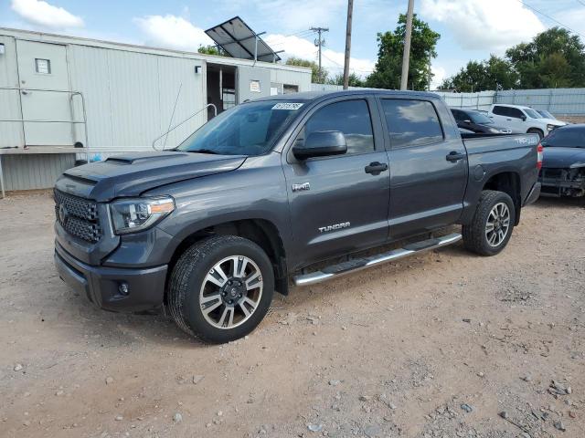TOYOTA TUNDRA CREWMAX SR5 2018 with VIN 5TFDY5F15JX776690 - Photo from auction