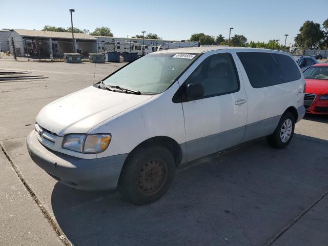 TOYOTA SIENNA CE 2000 with VIN 4T3GF19C9YU300109 - Photo from auction