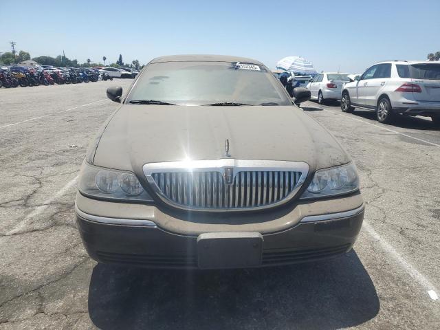 Photo 5 from auction – 2005 LINCOLN TOWN CAR E with VIN 1LNHM84W45Y619127