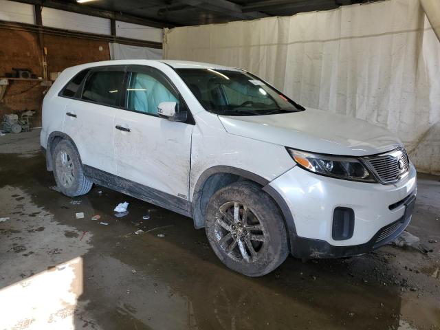 Photo 4 from auction – 2015 KIA SORENTO LX with VIN 5XYKTCA68FG582663