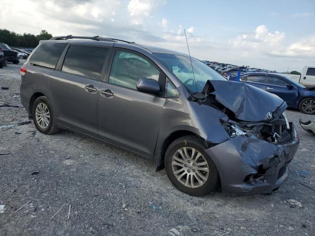 Photo 4 from auction – 2011 TOYOTA SIENNA XLE with VIN 5TDYK3DC4BS064884