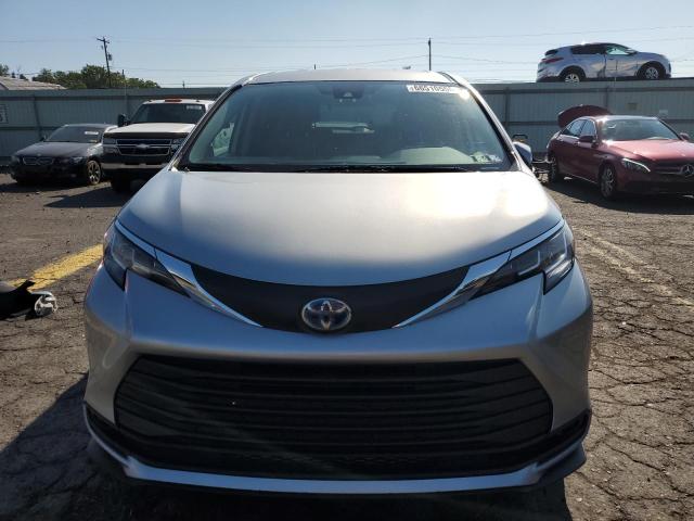 Photo 5 from auction – 2021 TOYOTA SIENNA LE with VIN 5TDKSKFC9MS035638