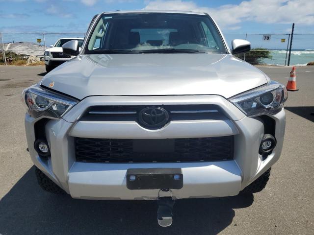 Photo 5 from auction – 2024 TOYOTA 4RUNNER SR with VIN JTEEU5JR9R5306193
