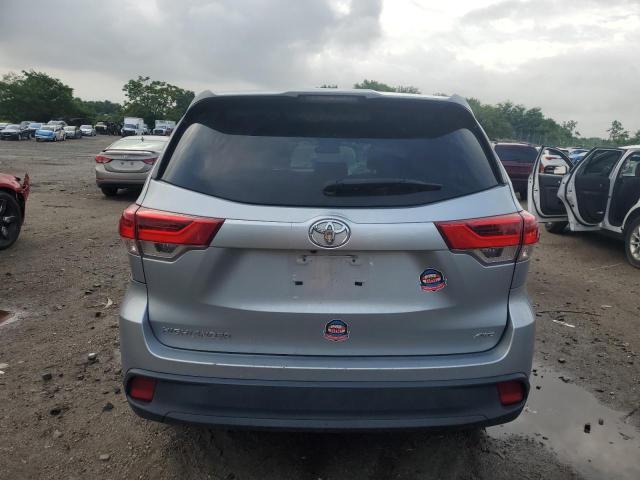 Photo 6 from auction – 2019 TOYOTA HIGHLANDER with VIN 5TDBZRFH2KS918087
