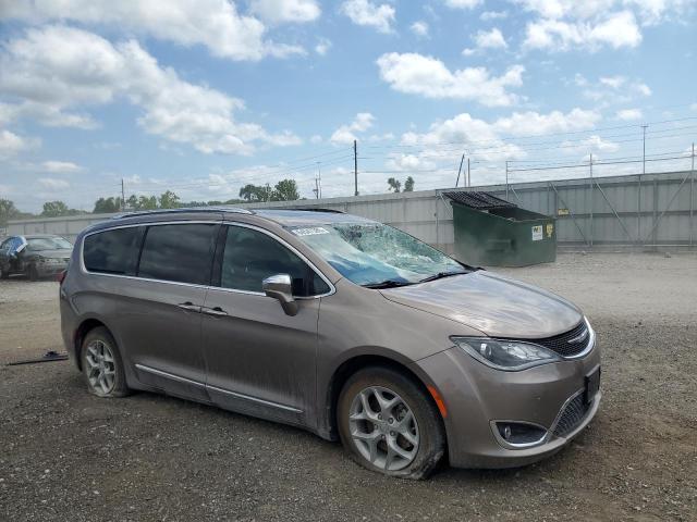 Photo 4 from auction – 2017 CHRYSLER PACIFICA L with VIN 2C4RC1GGXHR758100