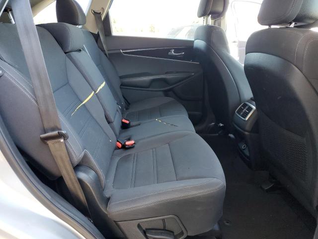 Photo 10 from auction – 2016 KIA SORENTO LX with VIN 5XYPG4A39GG050488