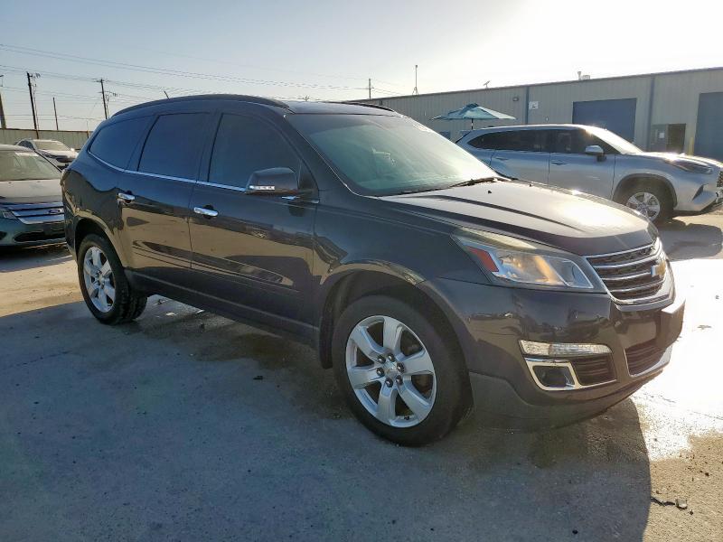 Photo 4 from auction – 2017 CHEVROLET TRAVERSE L with VIN 1GNKRGKD0HJ185901