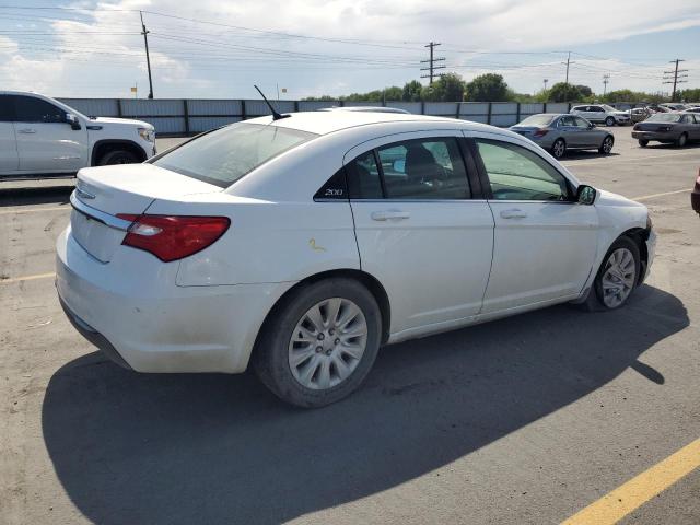 Photo 3 from auction – 2014 CHRYSLER 200 LX with VIN 1C3CCBAB1EN230919