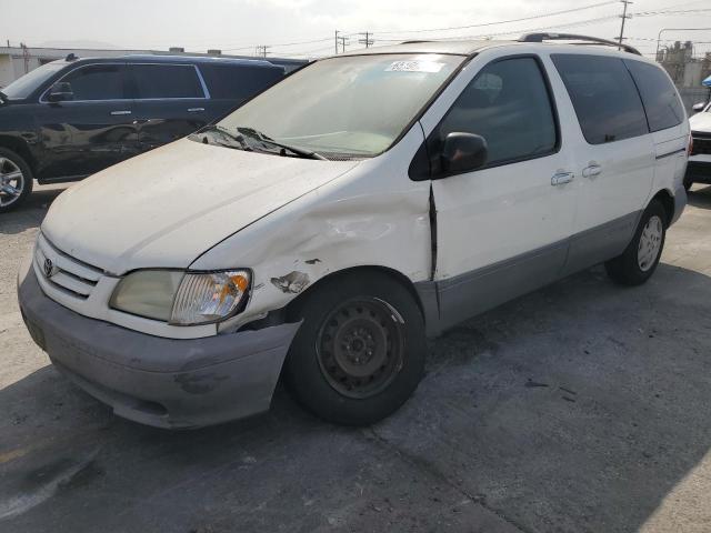 TOYOTA SIENNA LE 2002 with VIN 4T3ZF13C82U439950 - Photo from auction