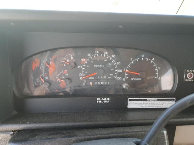 Photo 8 from auction – 1999 ITASCA SUNCRUISER M-G35C with VIN 3FCNF53S3XJA14112